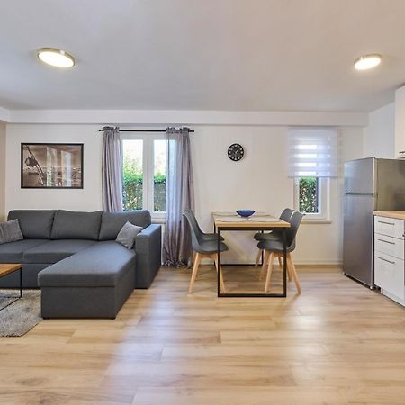 Belvedere Apartments Умаг Екстериор снимка